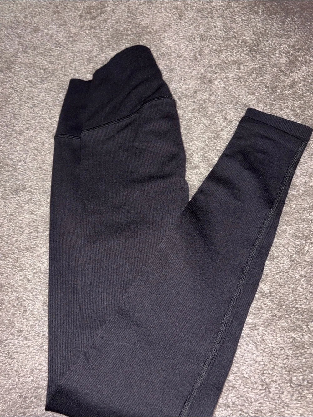 🧘‍♀️ Alo Yoga Seamless High-Waist Ribbed Legging – Black (Size XS)